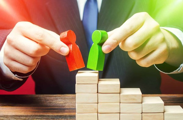 Le management de transition : une approche dynamique pour les entreprises en évolution